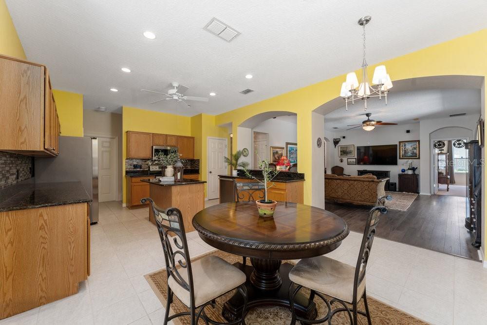 3463 CREEK RUN LN, EUSTIS, FL, 32736