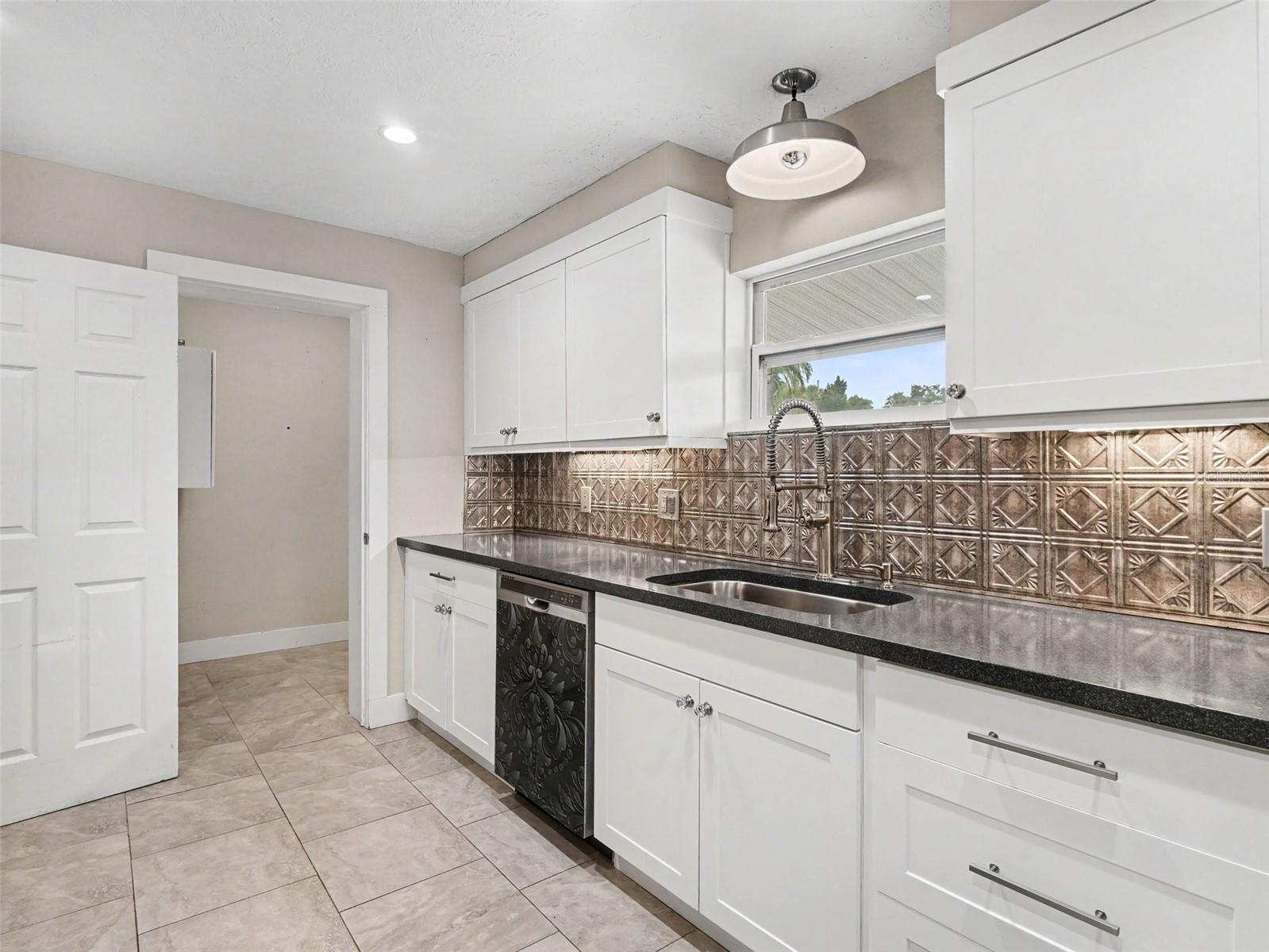 2746 HIBISCUS ST, SARASOTA, FL, 34239