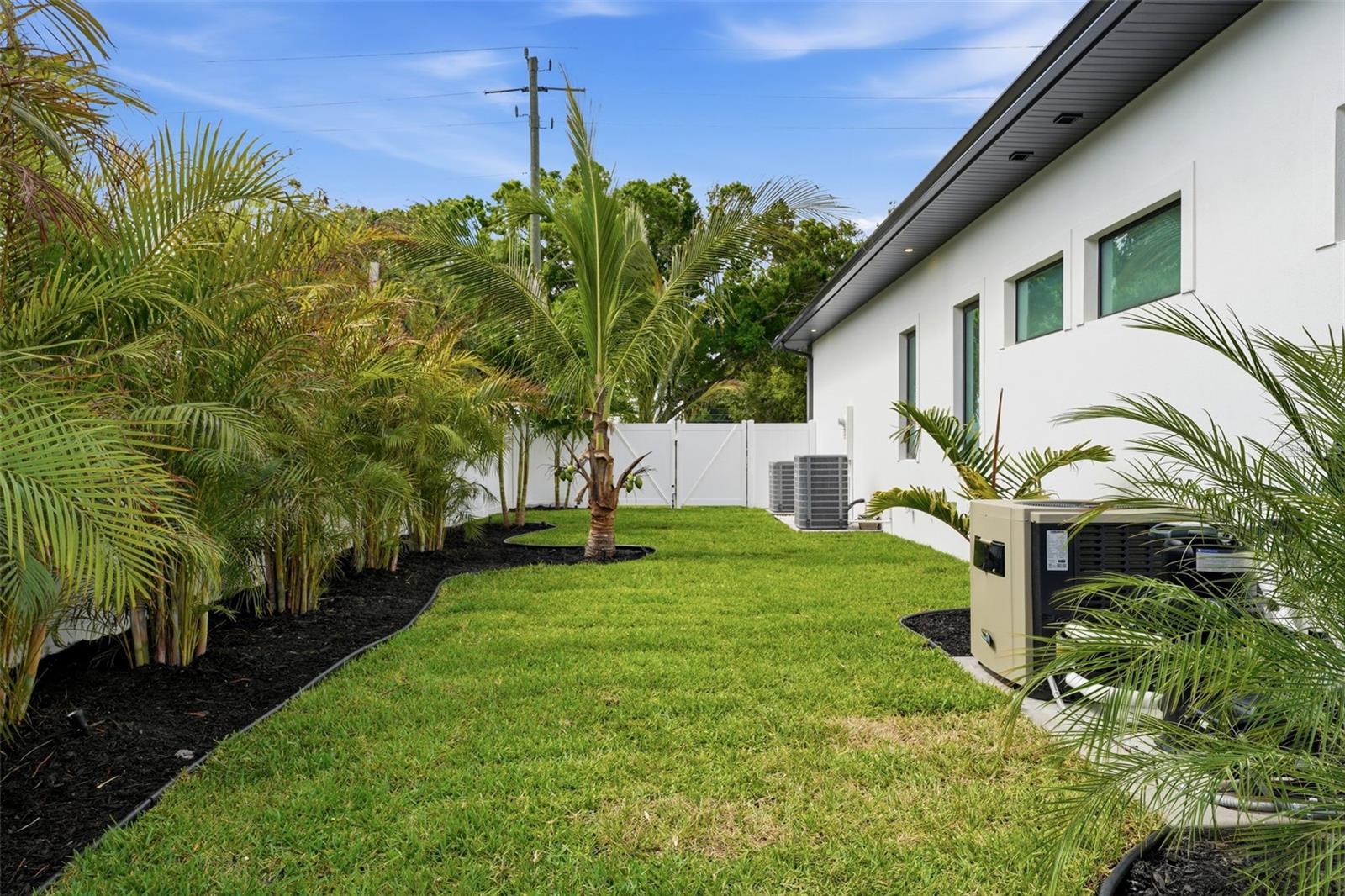 2727 WALDEMERE ST, SARASOTA, FL, 34239