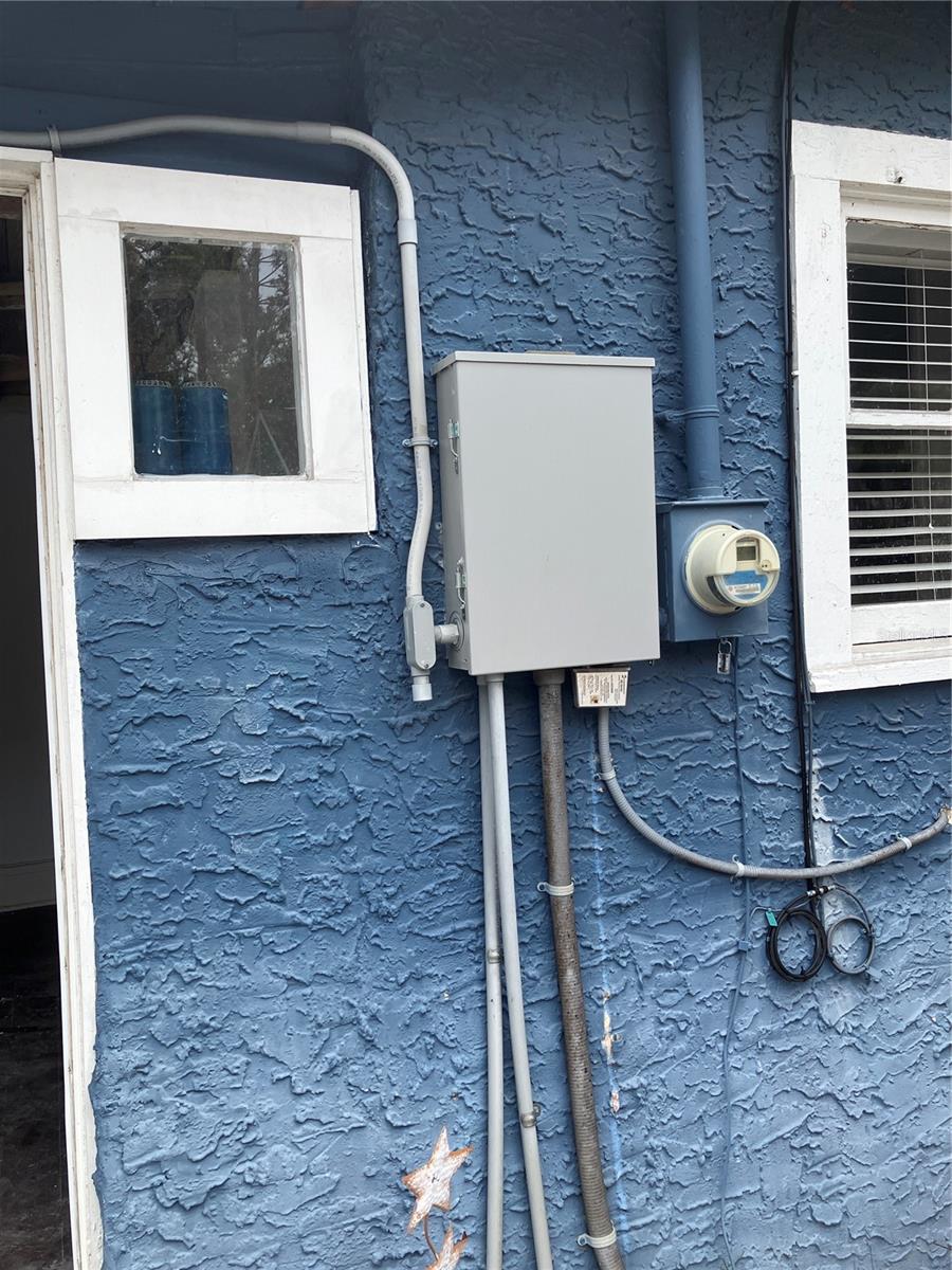 104 W 10TH ST, SANFORD, FL, 32771