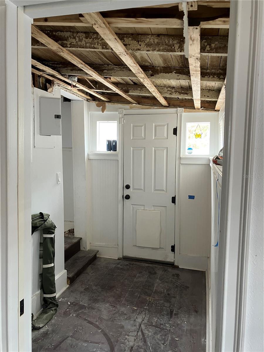 104 W 10TH ST, SANFORD, FL, 32771