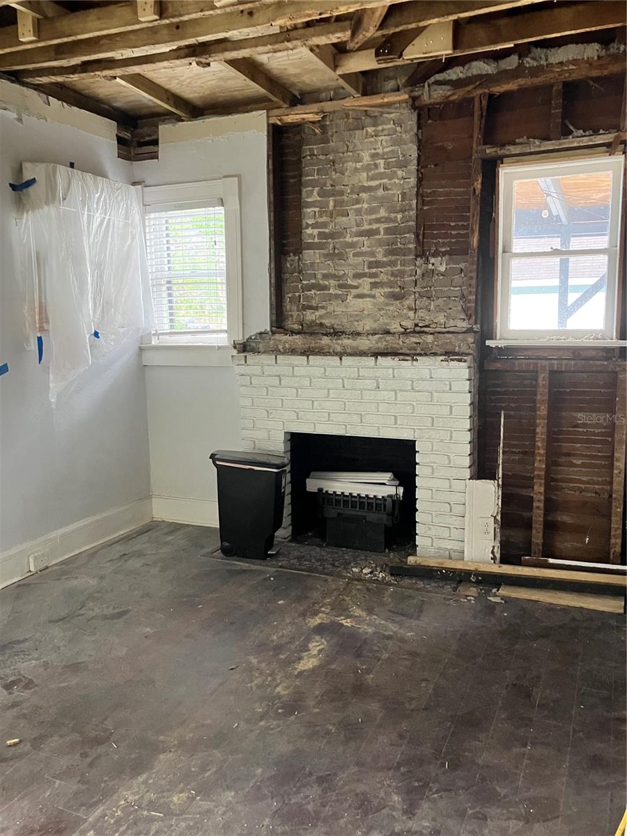 104 W 10TH ST, SANFORD, FL, 32771