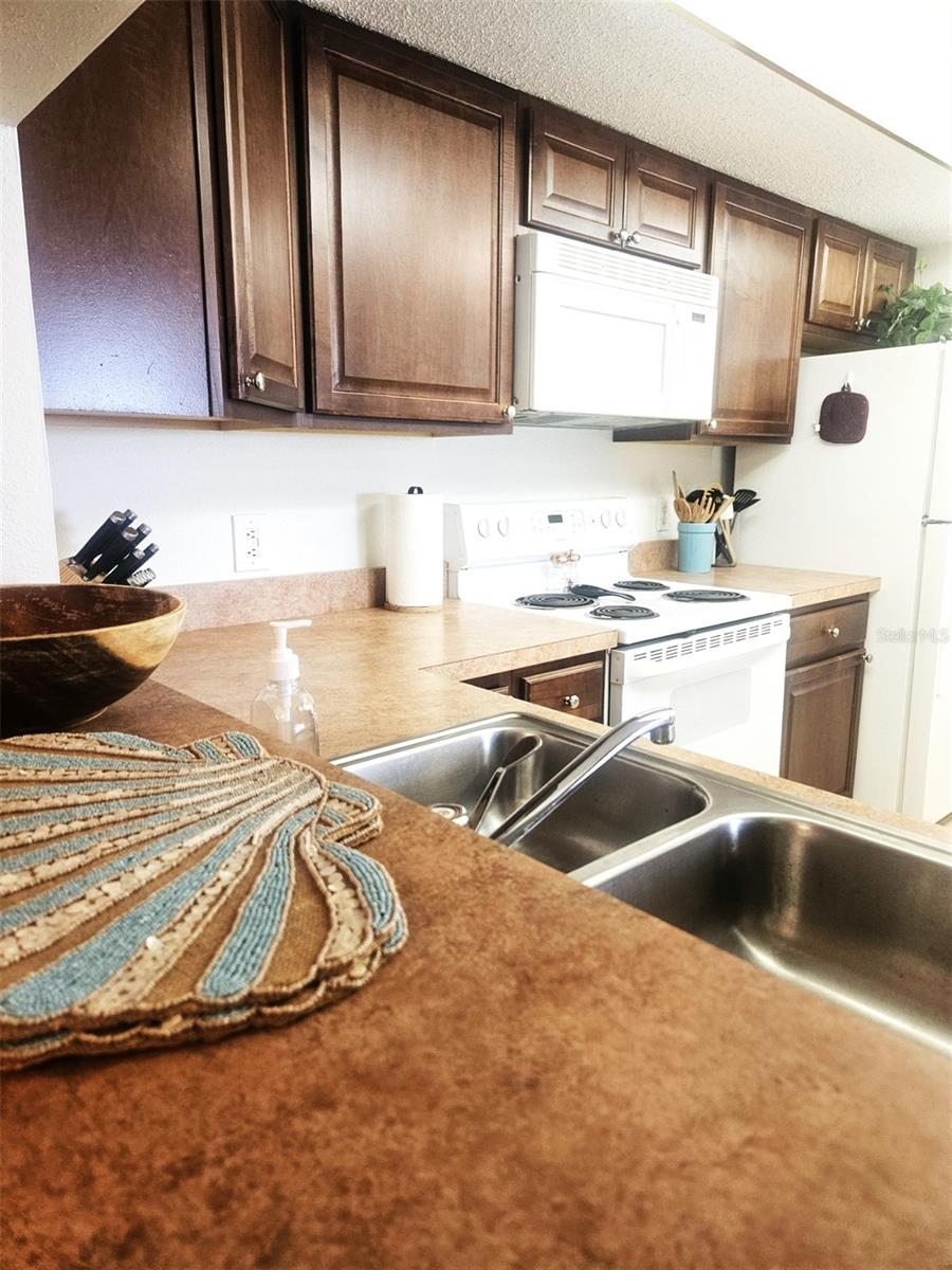 307 PINE HOLLOW CIR #307, ENGLEWOOD, FL, 34223
