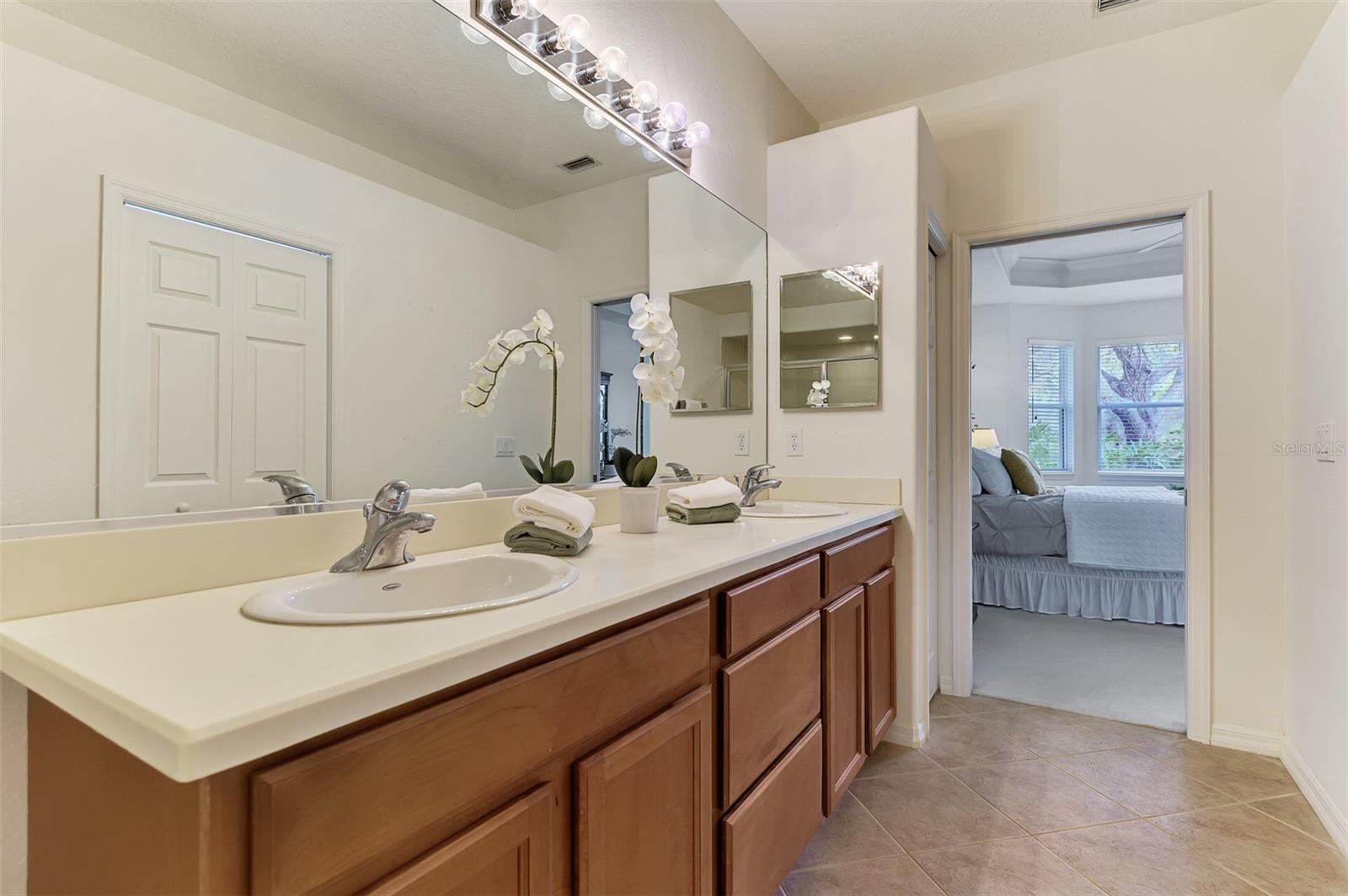 9367 CARNABY DR, VENICE, FL, 34293