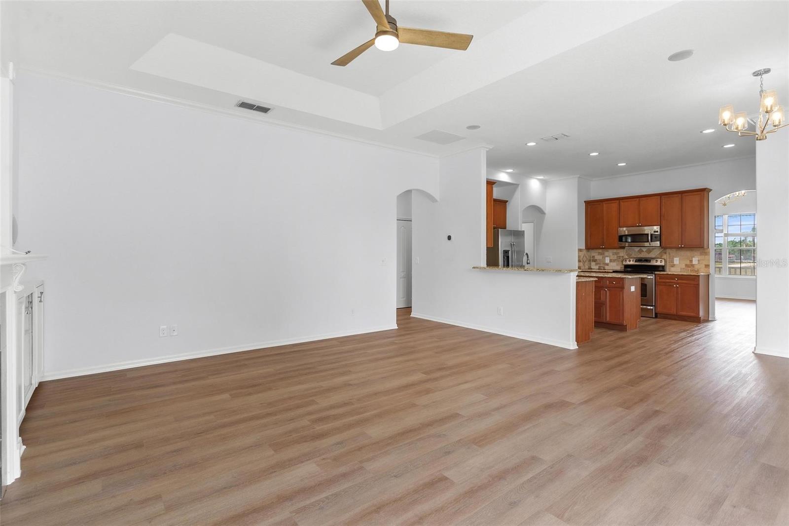 17440 COUNTY ROAD 448, MOUNT DORA, FL, 32757