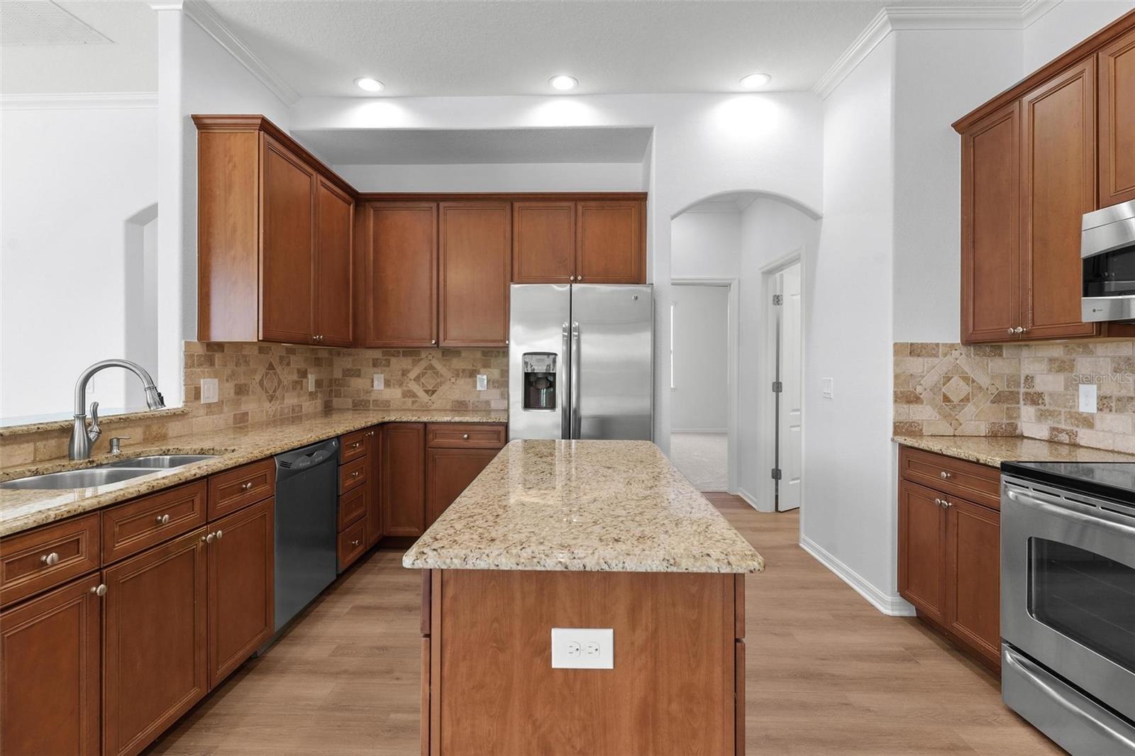 17440 COUNTY ROAD 448, MOUNT DORA, FL, 32757