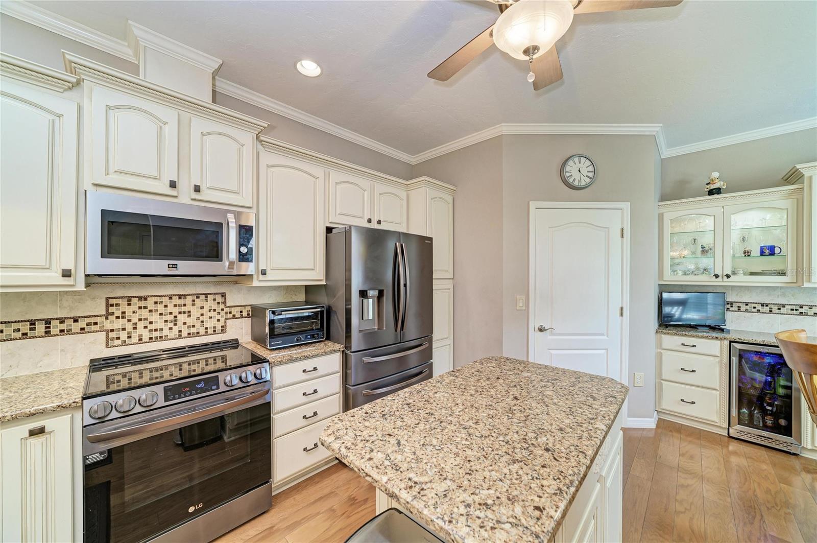 6326 STONE RIVER RD, BRADENTON, FL, 34203