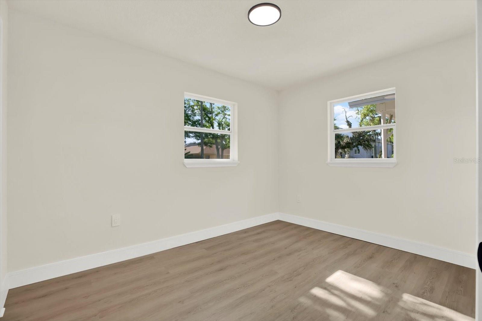 907 E RENFRO ST, PLANT CITY, FL, 33563