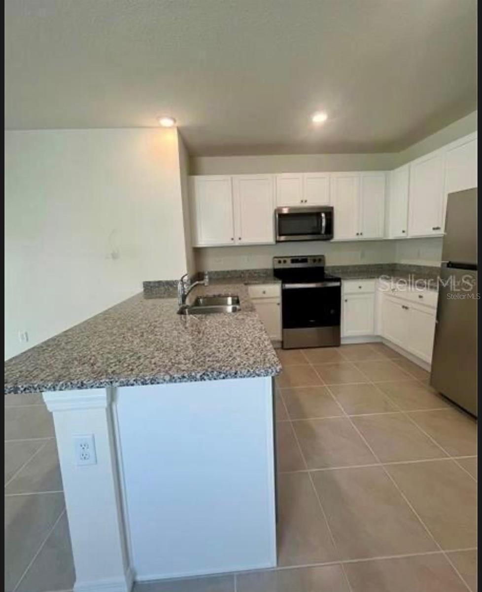 2432 RIBBON FALL AVE, DAVENPORT, FL, 33837