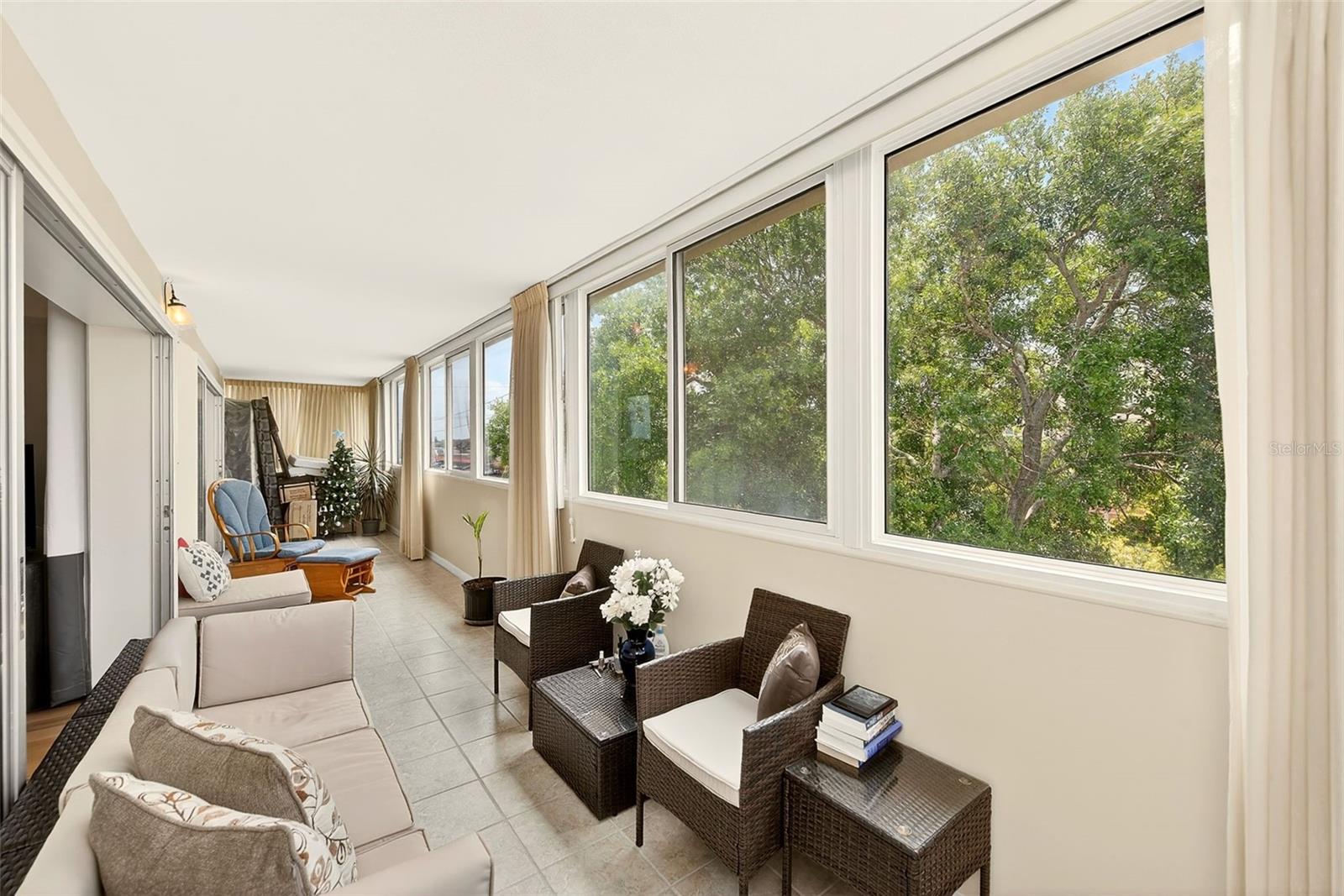 131 BLUFF VIEW DR #401, BELLEAIR BLUFFS, FL, 33770