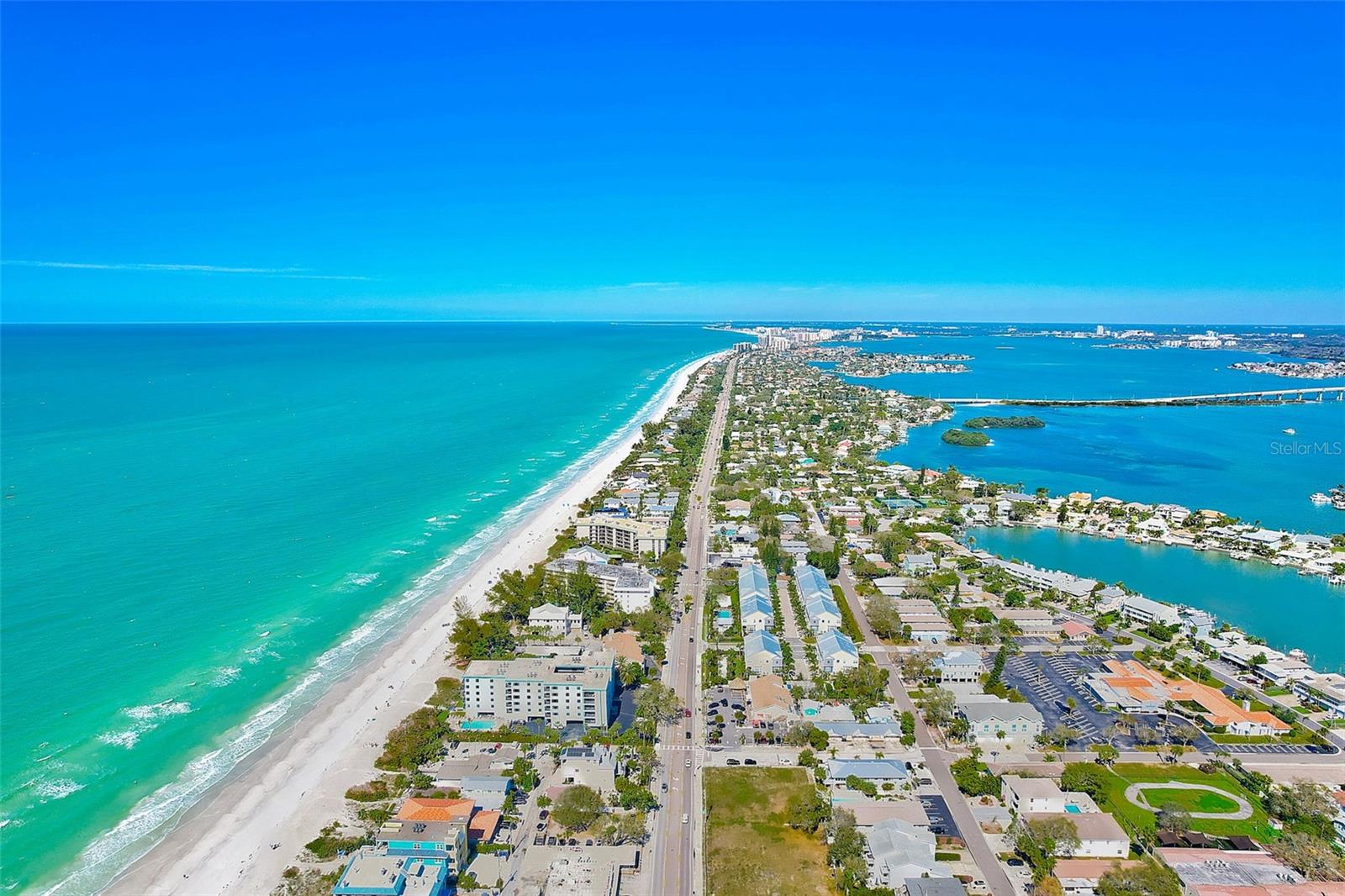 131 BLUFF VIEW DR #401, BELLEAIR BLUFFS, FL, 33770