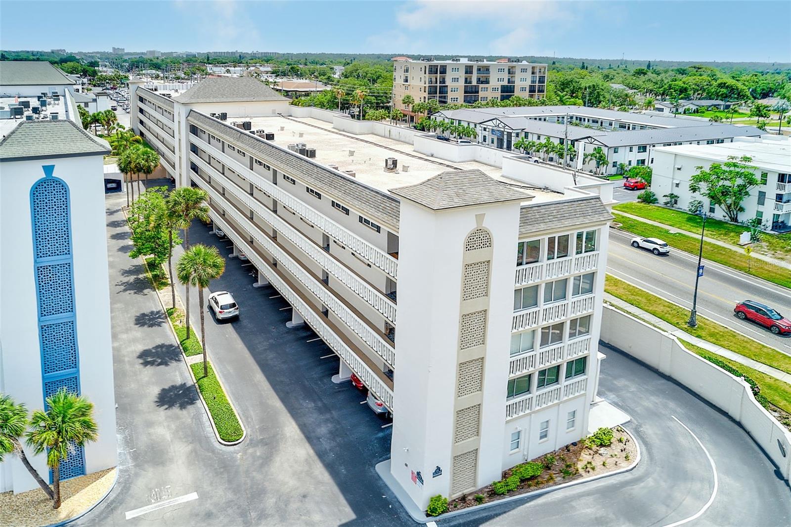131 BLUFF VIEW DR #401, BELLEAIR BLUFFS, FL, 33770