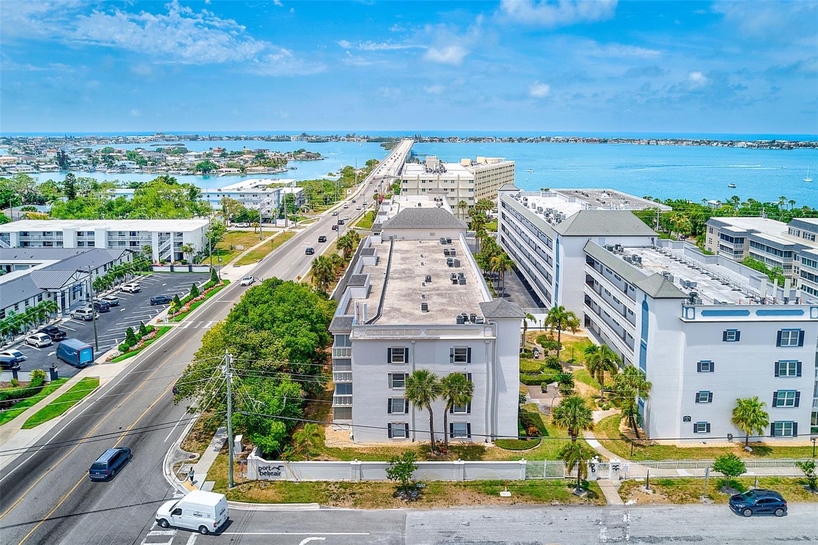131 BLUFF VIEW DR #401, BELLEAIR BLUFFS, FL, 33770