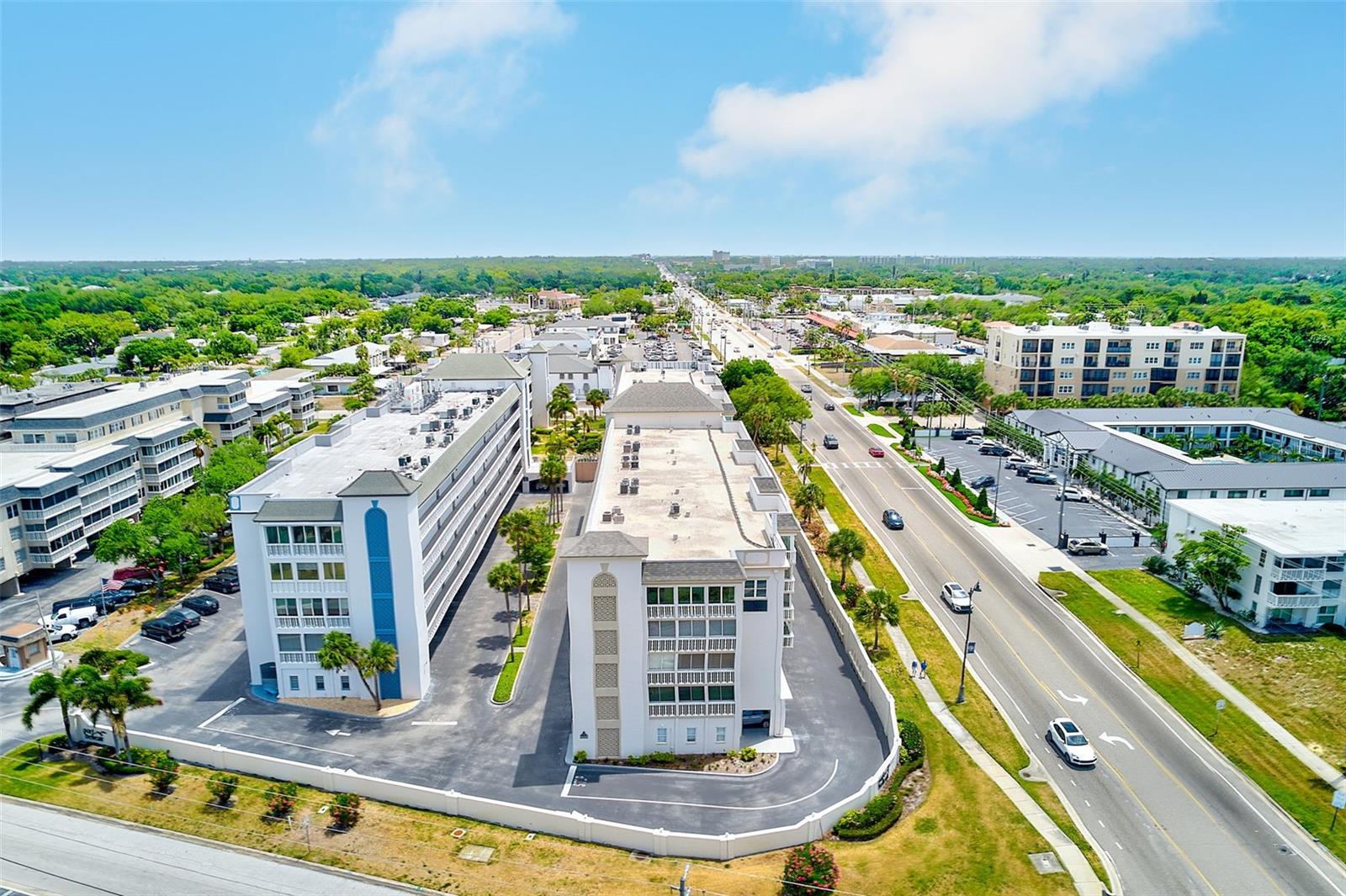 131 BLUFF VIEW DR #401, BELLEAIR BLUFFS, FL, 33770
