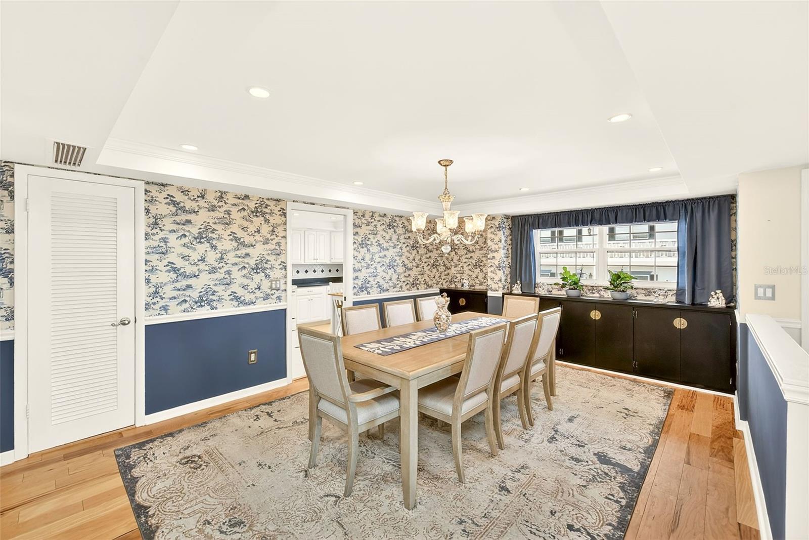 131 BLUFF VIEW DR #401, BELLEAIR BLUFFS, FL, 33770