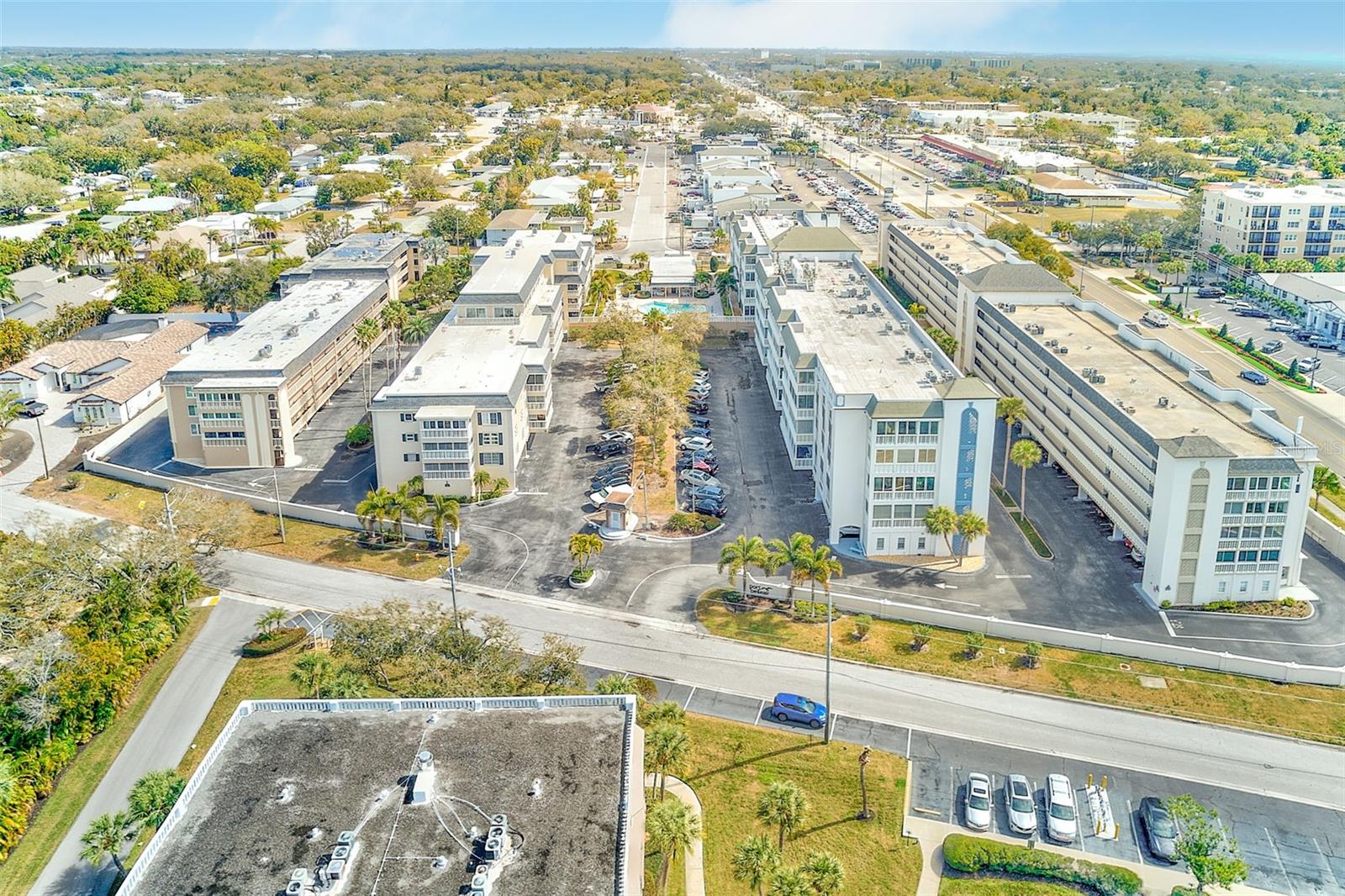 131 BLUFF VIEW DR #401, BELLEAIR BLUFFS, FL, 33770
