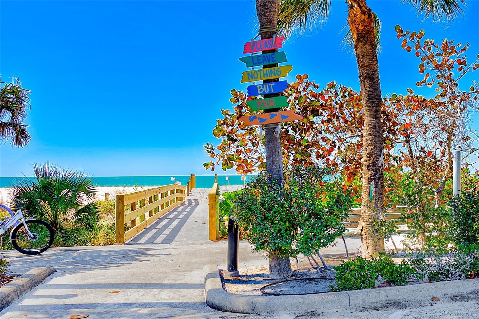 131 BLUFF VIEW DR #401, BELLEAIR BLUFFS, FL, 33770
