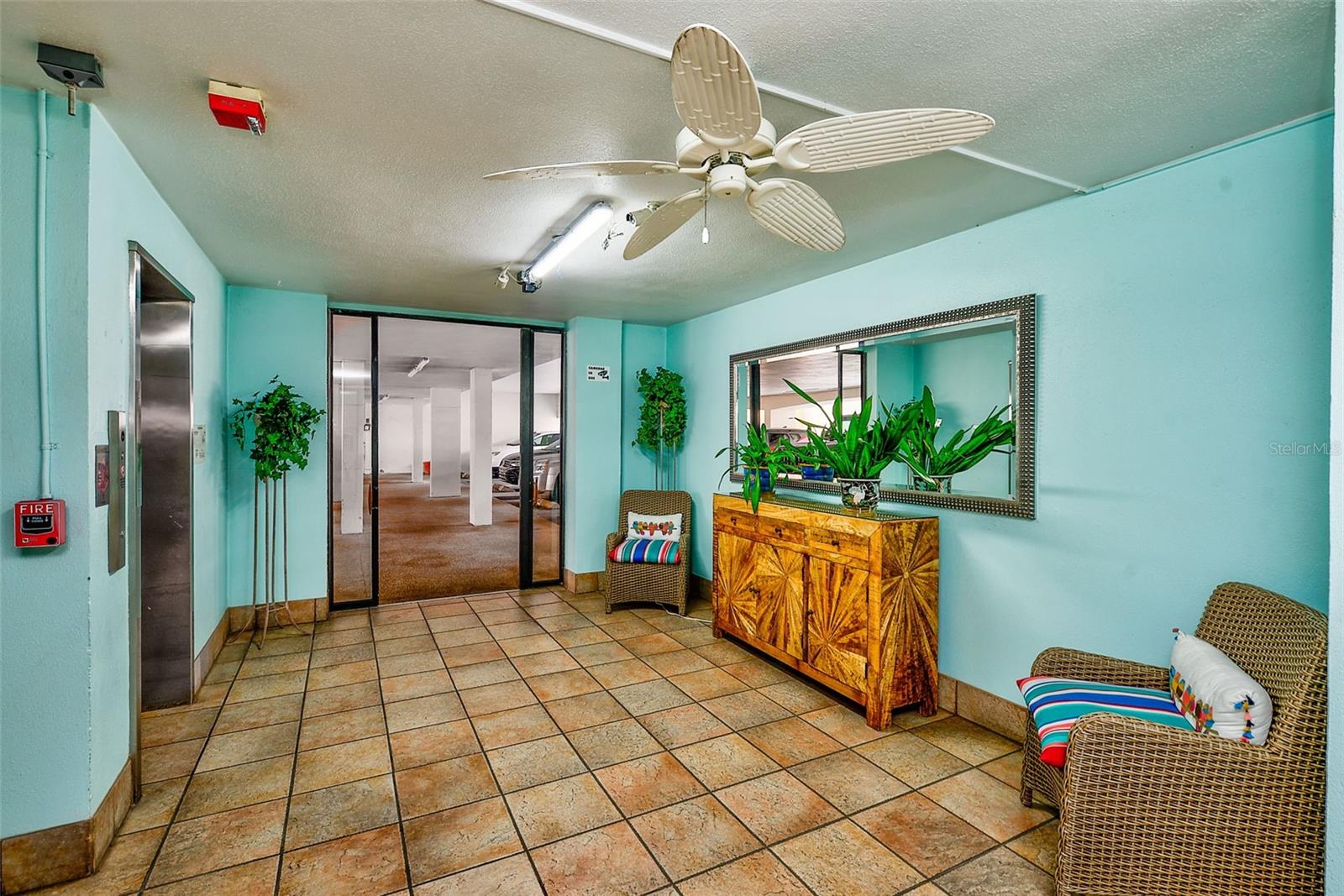 131 BLUFF VIEW DR #401, BELLEAIR BLUFFS, FL, 33770