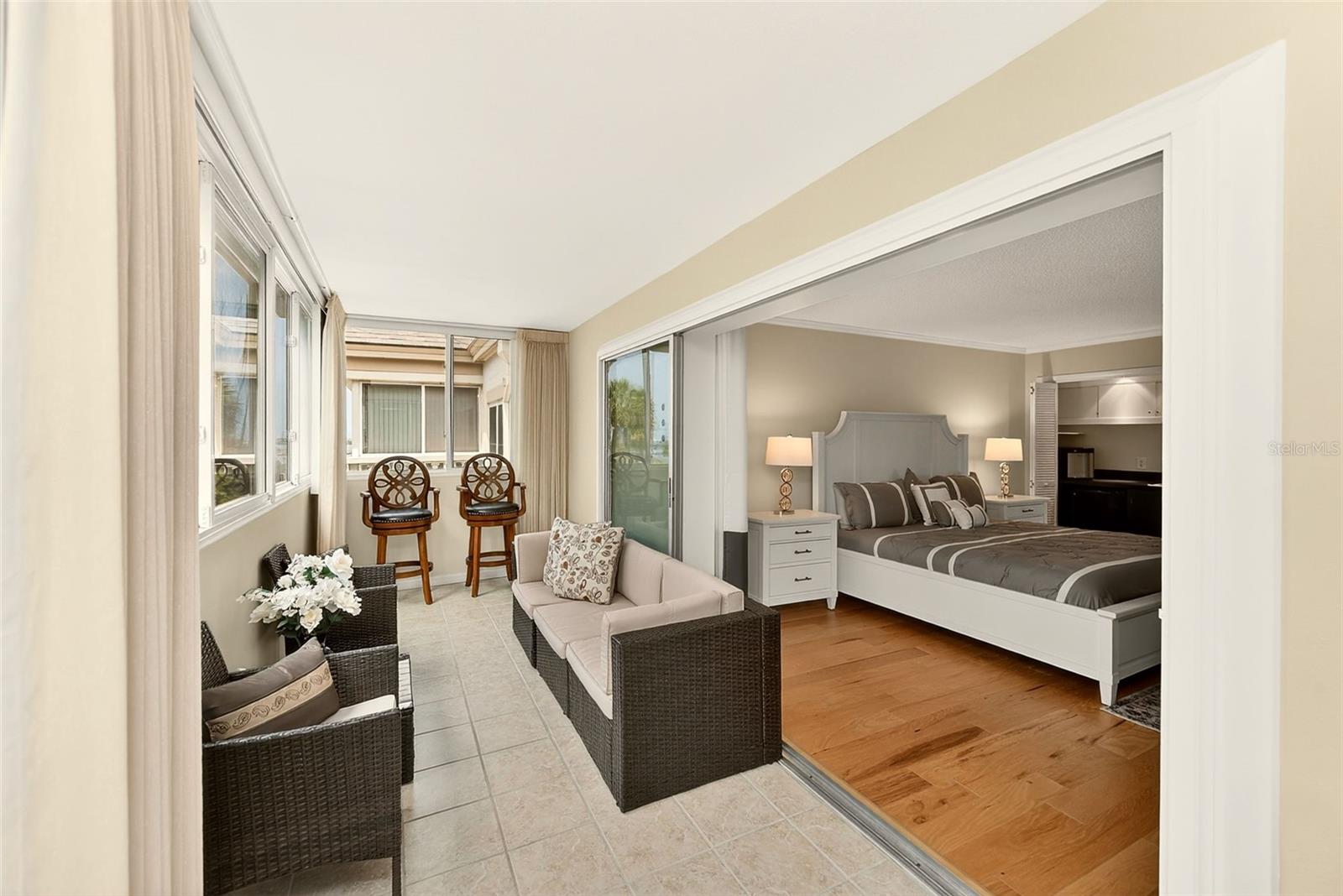 131 BLUFF VIEW DR #401, BELLEAIR BLUFFS, FL, 33770