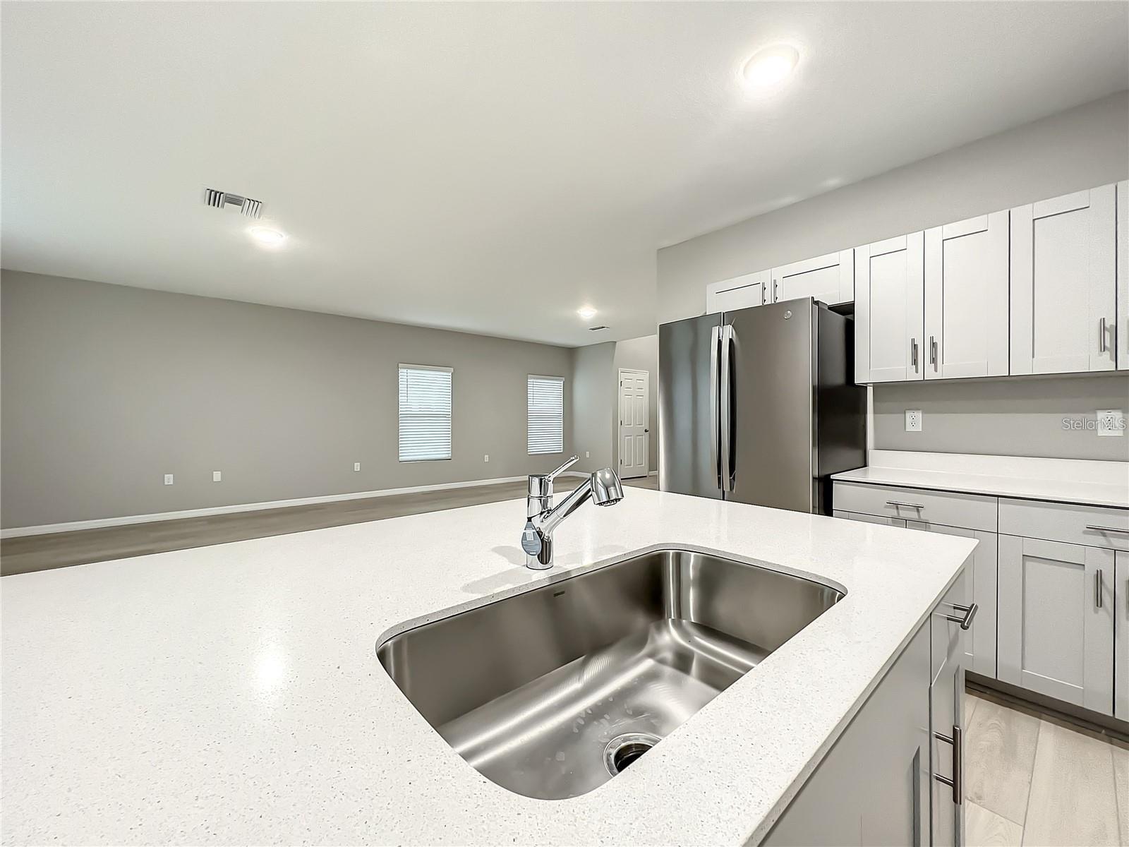 7540 FREESIA TRCE, WESLEY CHAPEL, FL, 33545