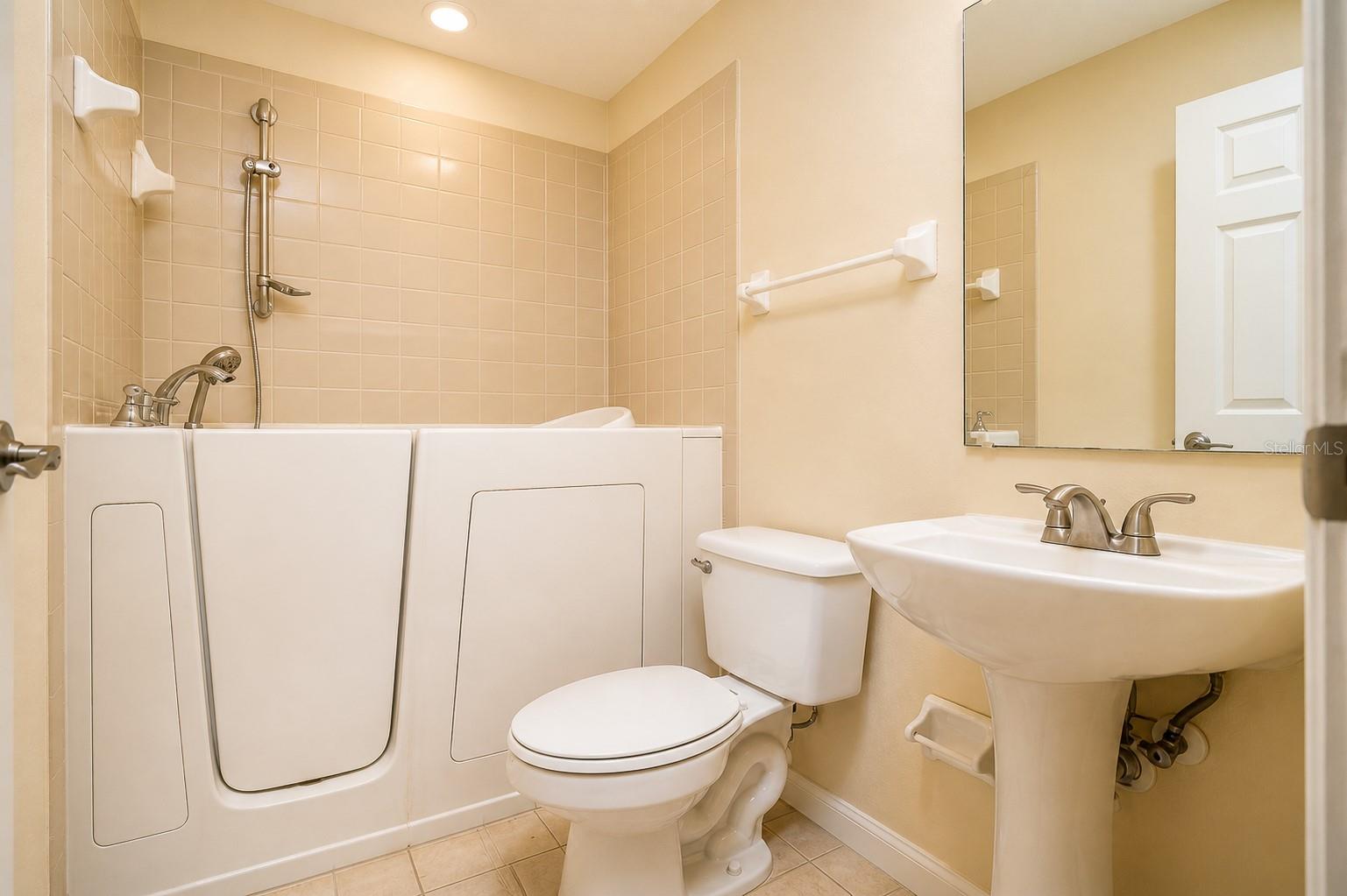 357 FAIRWAY POINTE CIR, ORLANDO, FL, 32828