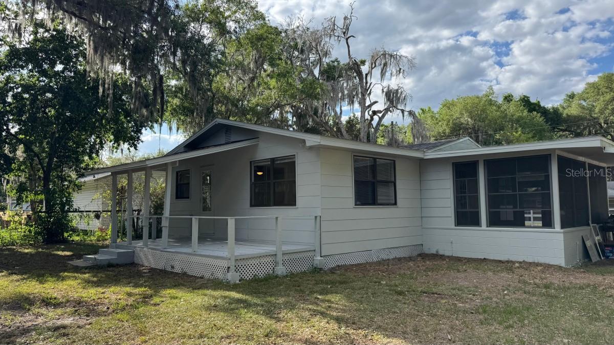 1051 CR 464, LAKE PANASOFFKEE, FL, 33538