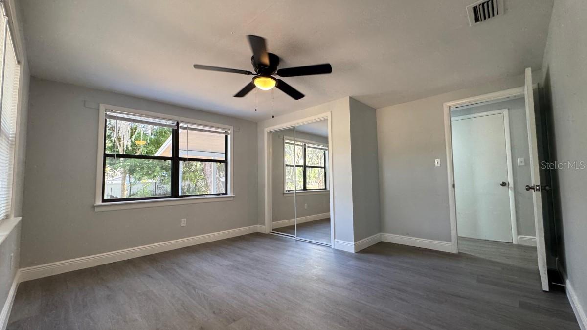 1051 CR 464, LAKE PANASOFFKEE, FL, 33538
