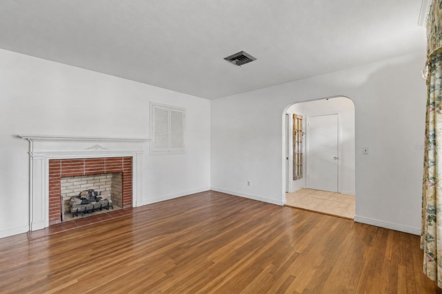 707 N JOHNSON ST, PLANT CITY, FL, 33563