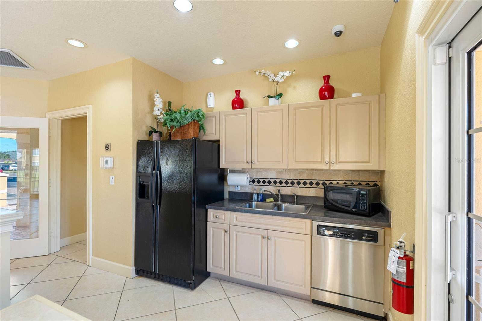 4333 BAYSIDE VILLAGE DR #102, TAMPA, FL, 33615