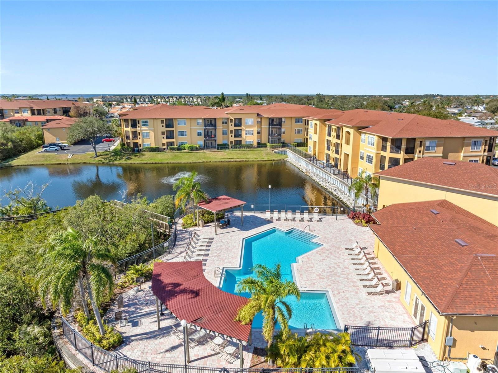 4333 BAYSIDE VILLAGE DR #102, TAMPA, FL, 33615