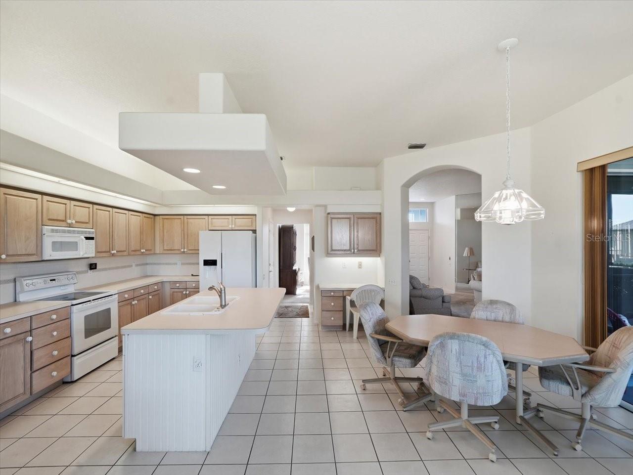 9311 BUTLER BLVD, WEEKI WACHEE, FL, 34613