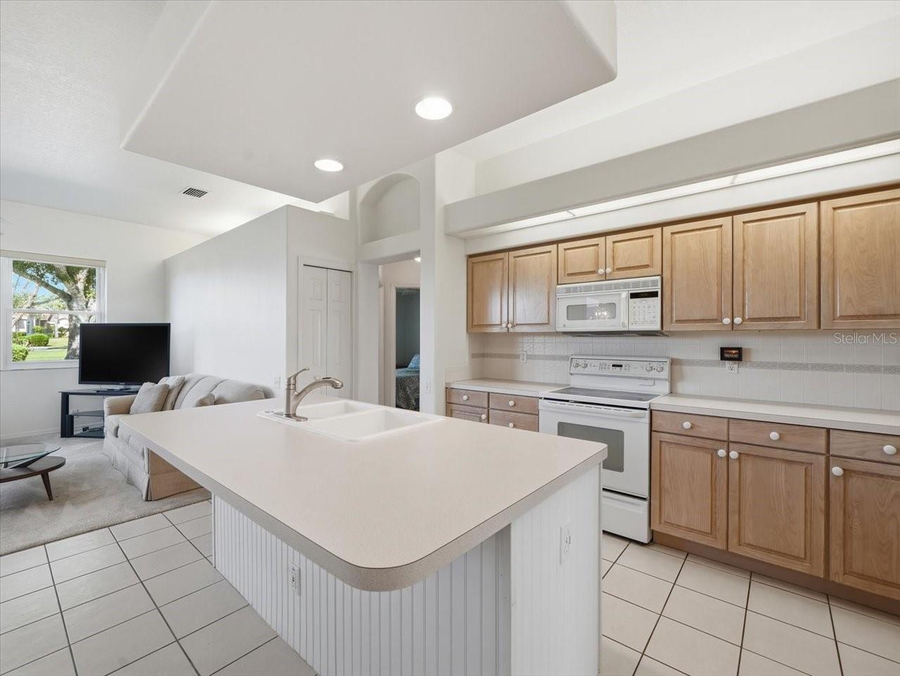 9311 BUTLER BLVD, WEEKI WACHEE, FL, 34613