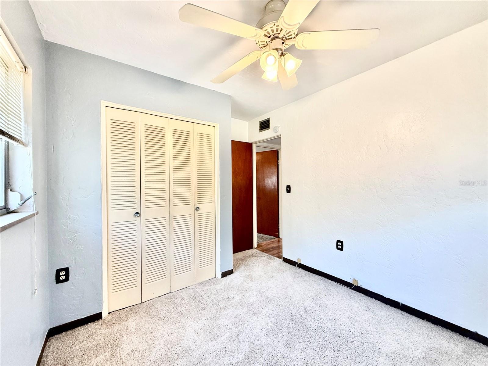 10862 VILLAGE GREEN AVE, SEMINOLE, FL, 33772