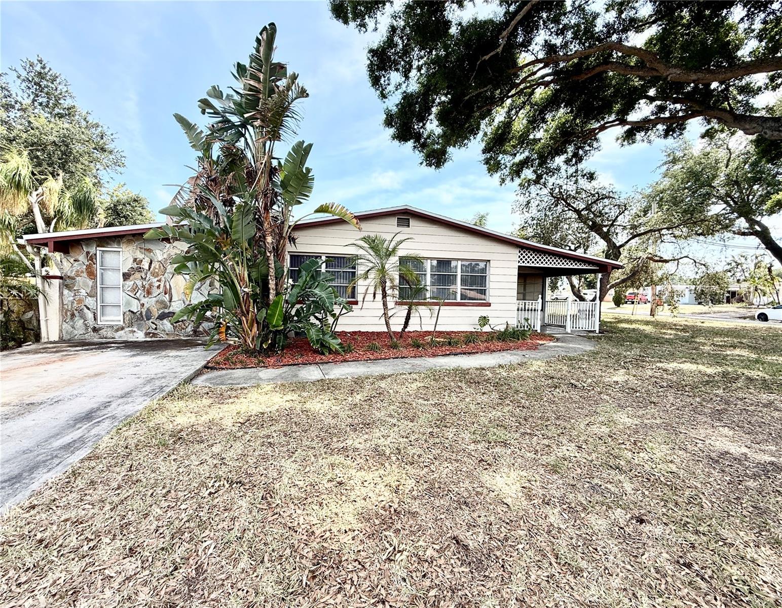 10862 VILLAGE GREEN AVE, SEMINOLE, FL, 33772