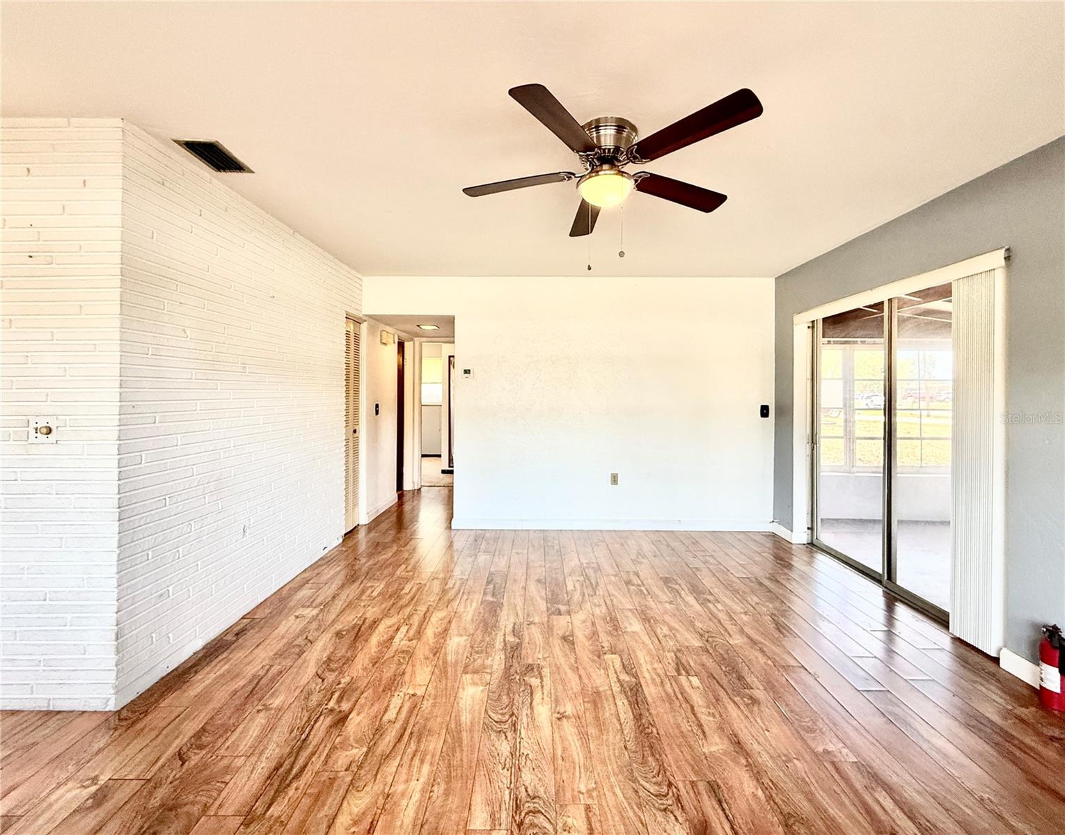 10862 VILLAGE GREEN AVE, SEMINOLE, FL, 33772