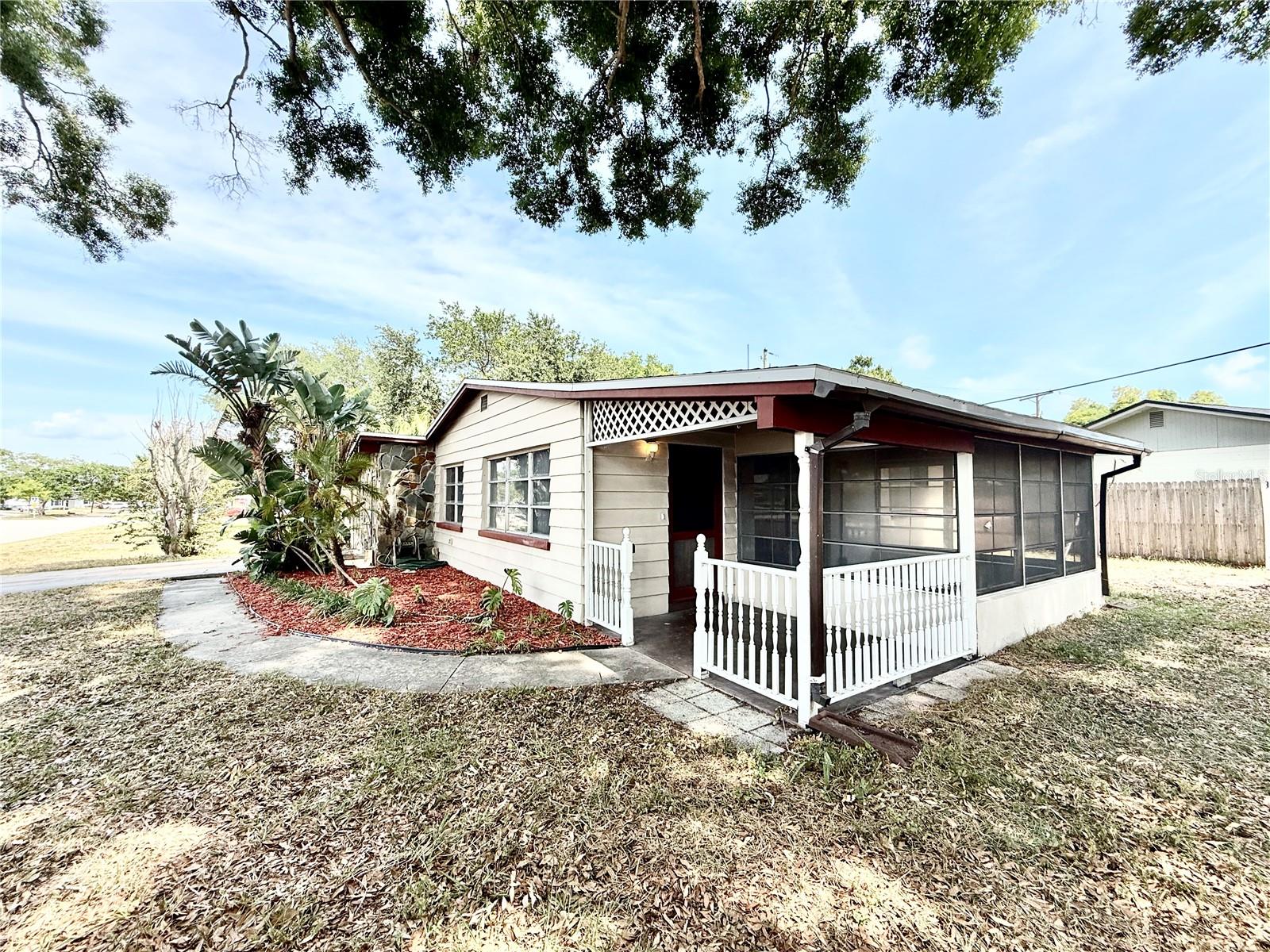 10862 VILLAGE GREEN AVE, SEMINOLE, FL, 33772