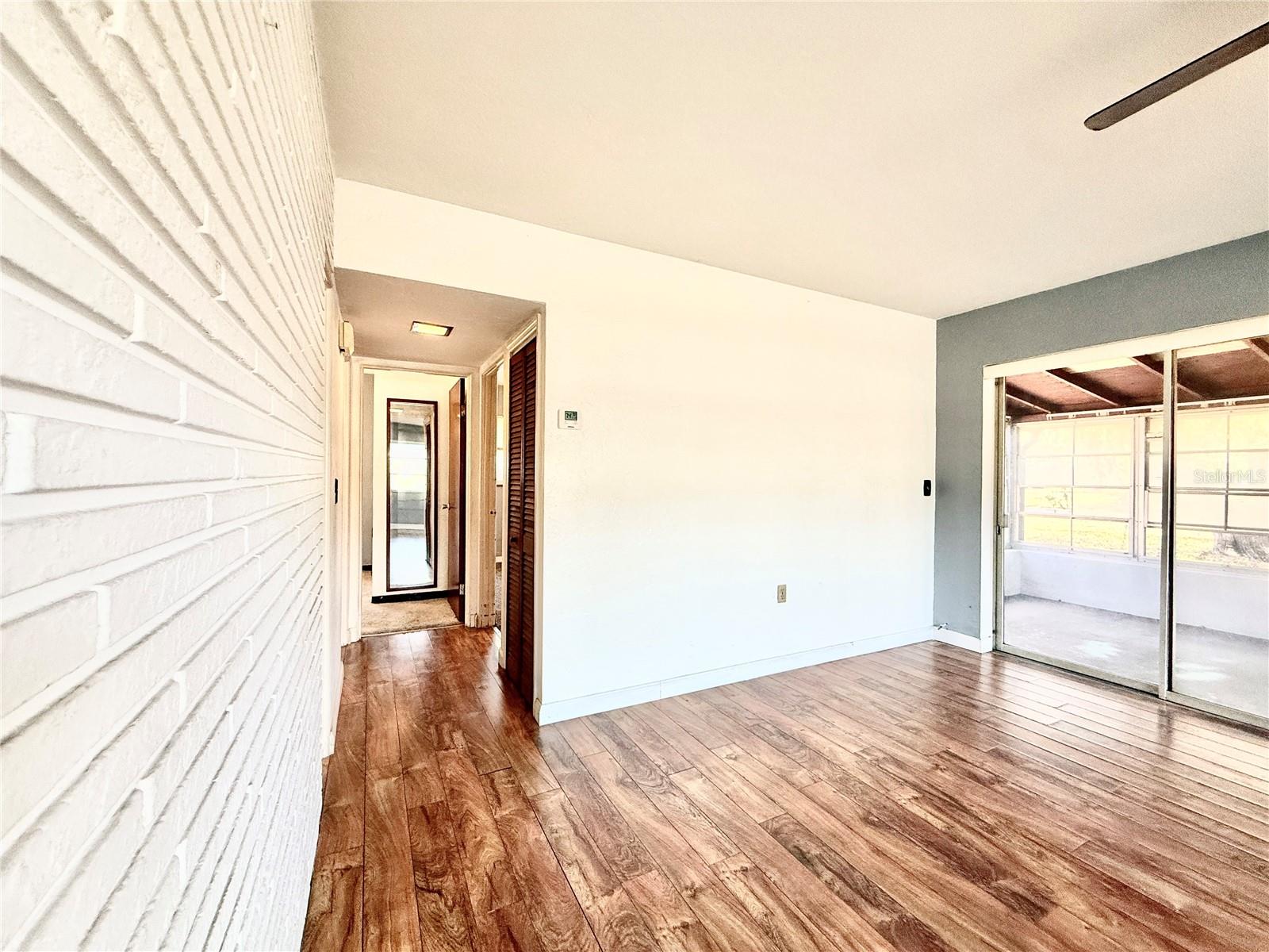 10862 VILLAGE GREEN AVE, SEMINOLE, FL, 33772