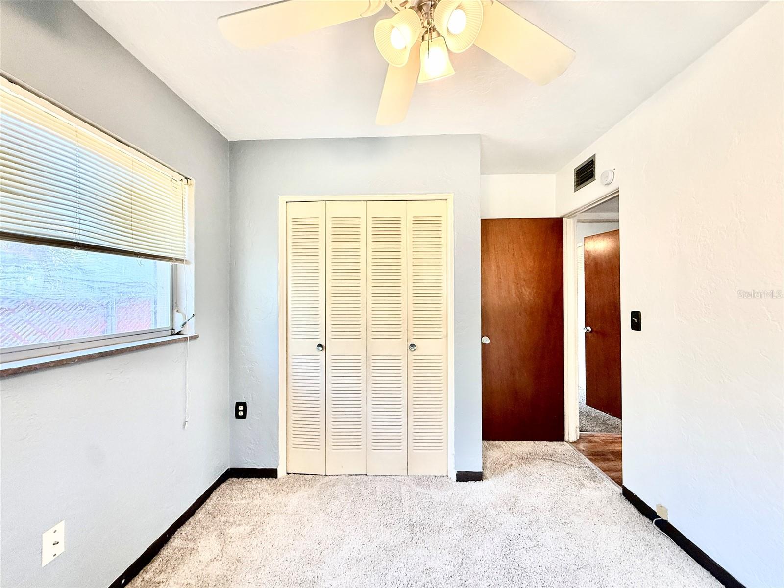10862 VILLAGE GREEN AVE, SEMINOLE, FL, 33772