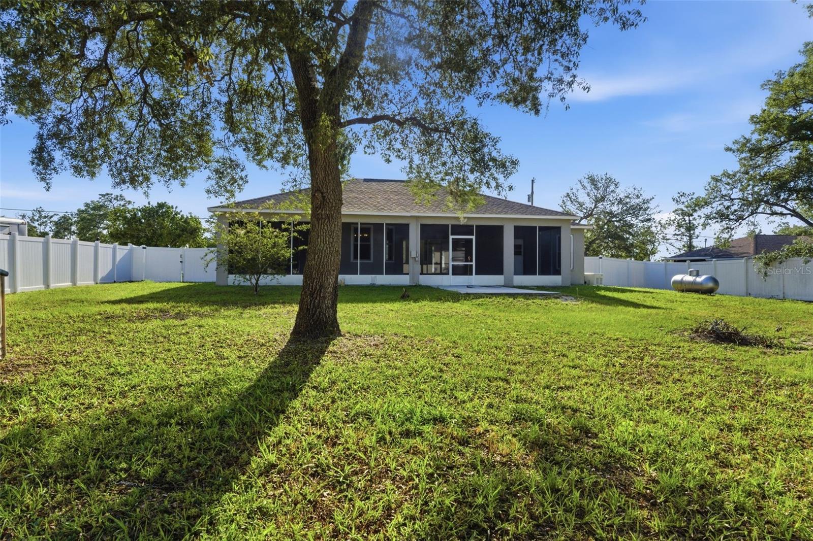 11070 LABRADOR DUCK RD, WEEKI WACHEE, FL, 34614