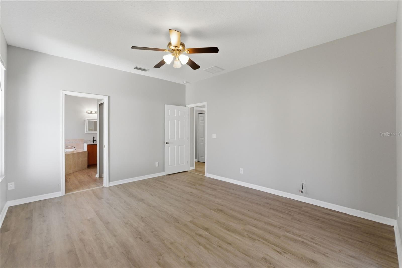 11070 LABRADOR DUCK RD, WEEKI WACHEE, FL, 34614