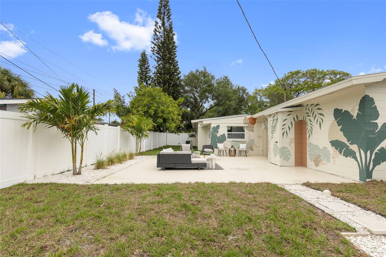 7042 DARTMOUTH AVE N, ST PETERSBURG, FL, 33710