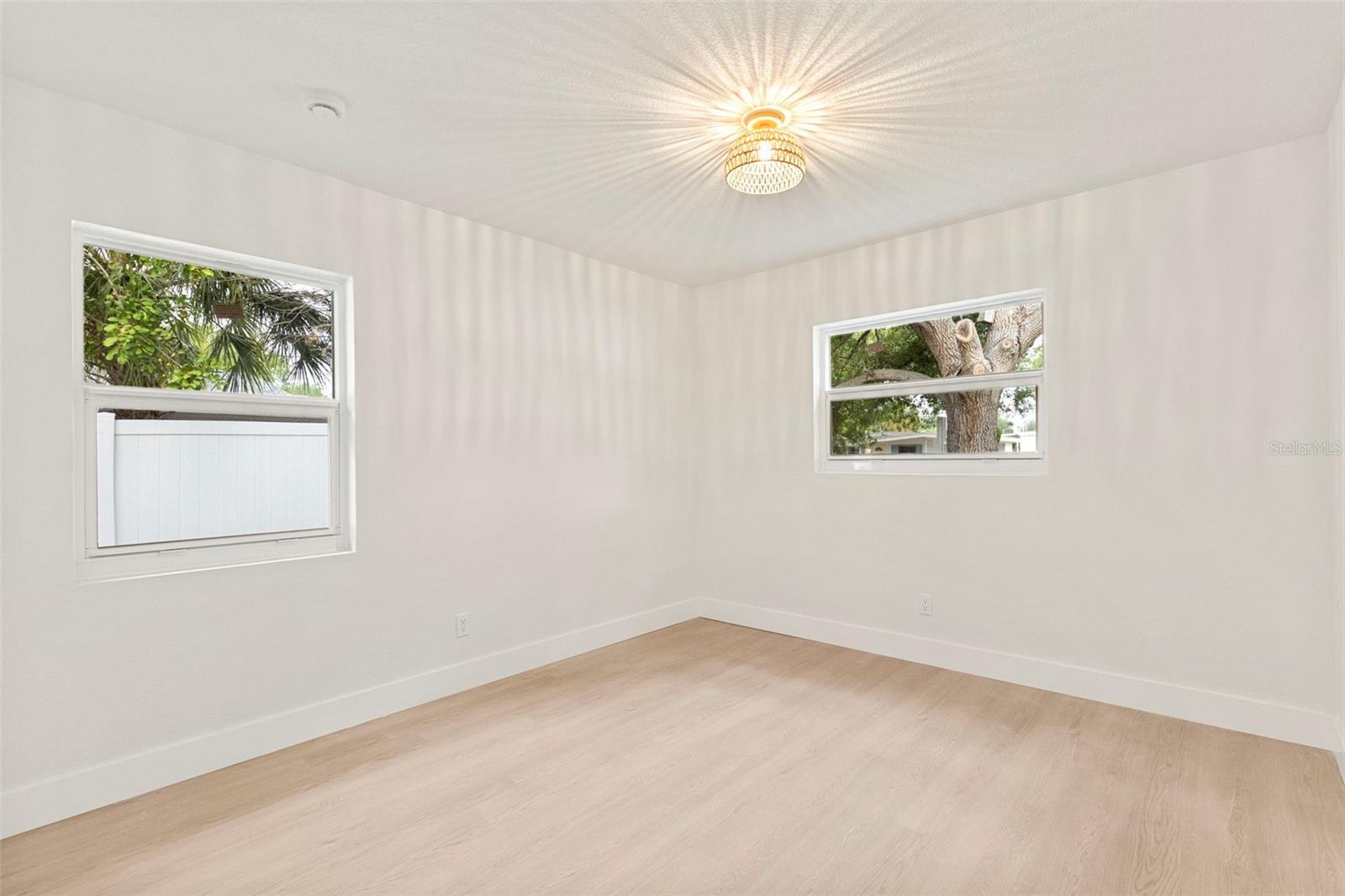 7042 DARTMOUTH AVE N, ST PETERSBURG, FL, 33710
