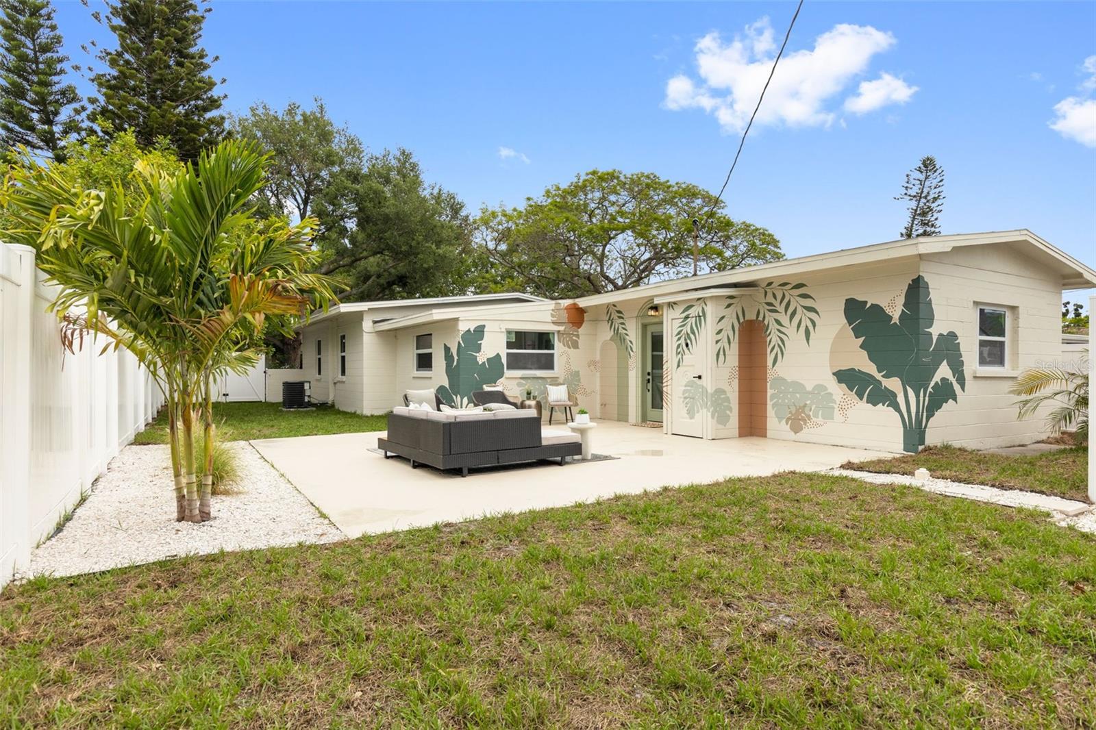 7042 DARTMOUTH AVE N, ST PETERSBURG, FL, 33710