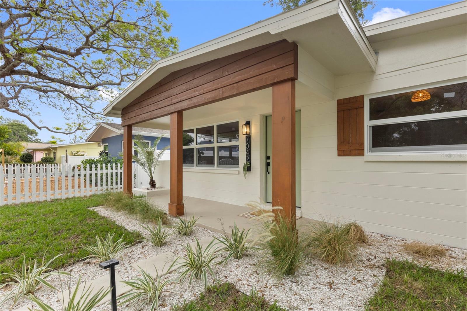 7042 DARTMOUTH AVE N, ST PETERSBURG, FL, 33710