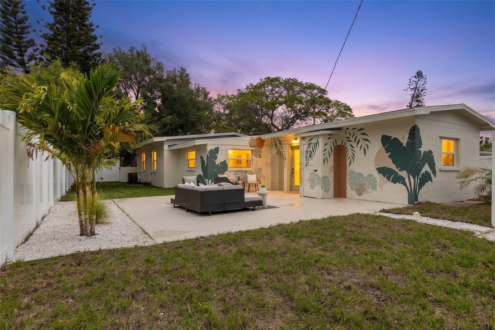 7042 DARTMOUTH AVE N, ST PETERSBURG, FL, 33710