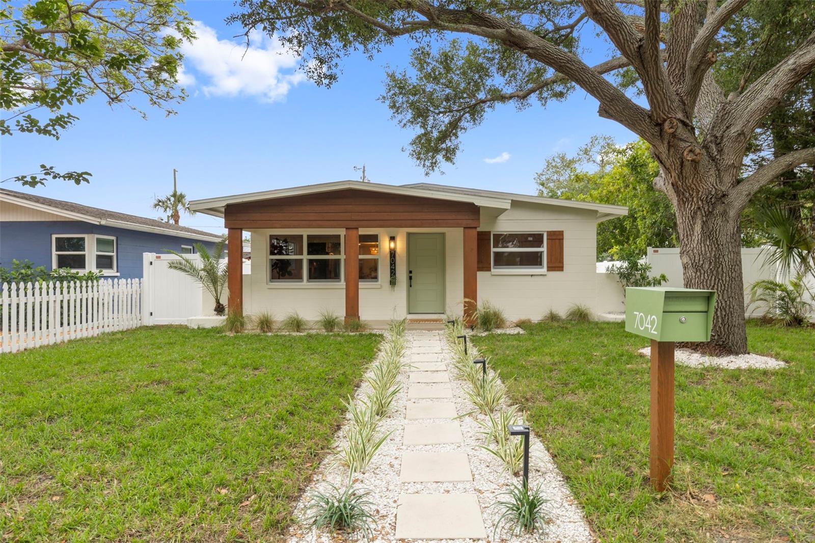 7042 DARTMOUTH AVE N, ST PETERSBURG, FL, 33710