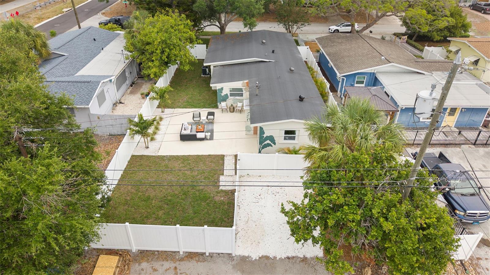 7042 DARTMOUTH AVE N, ST PETERSBURG, FL, 33710
