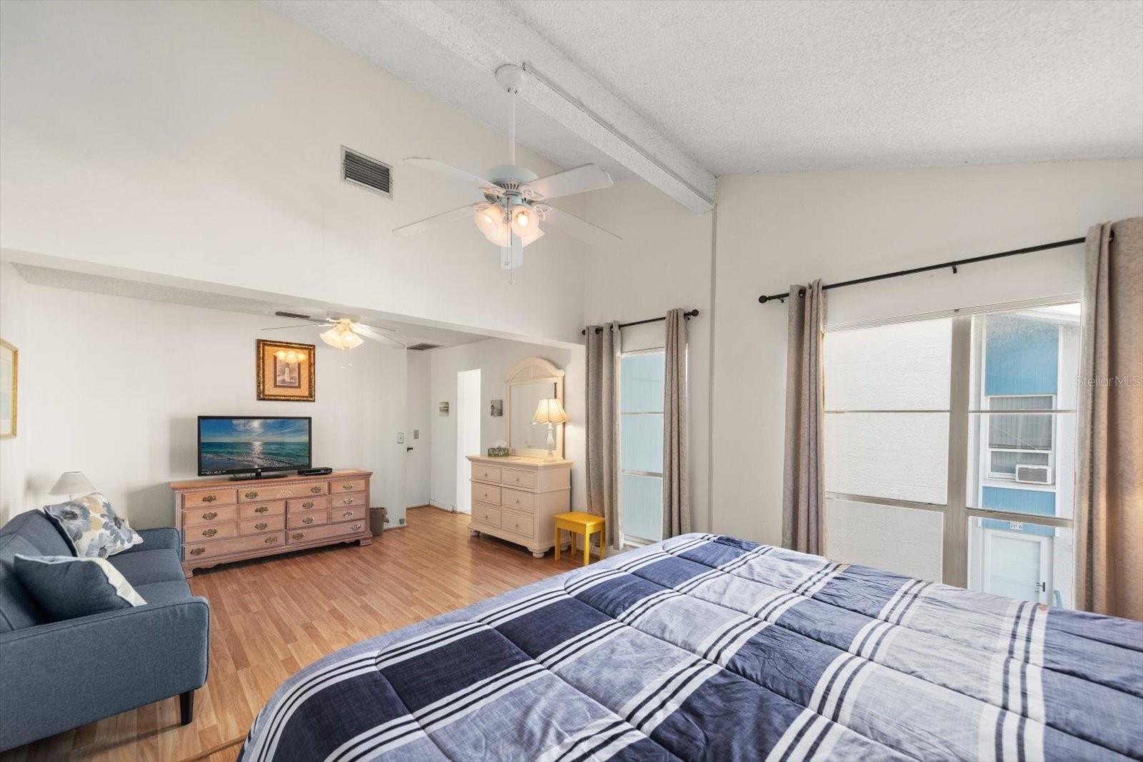 179 MEDALLION BLVD #H, MADEIRA BEACH, FL, 33708