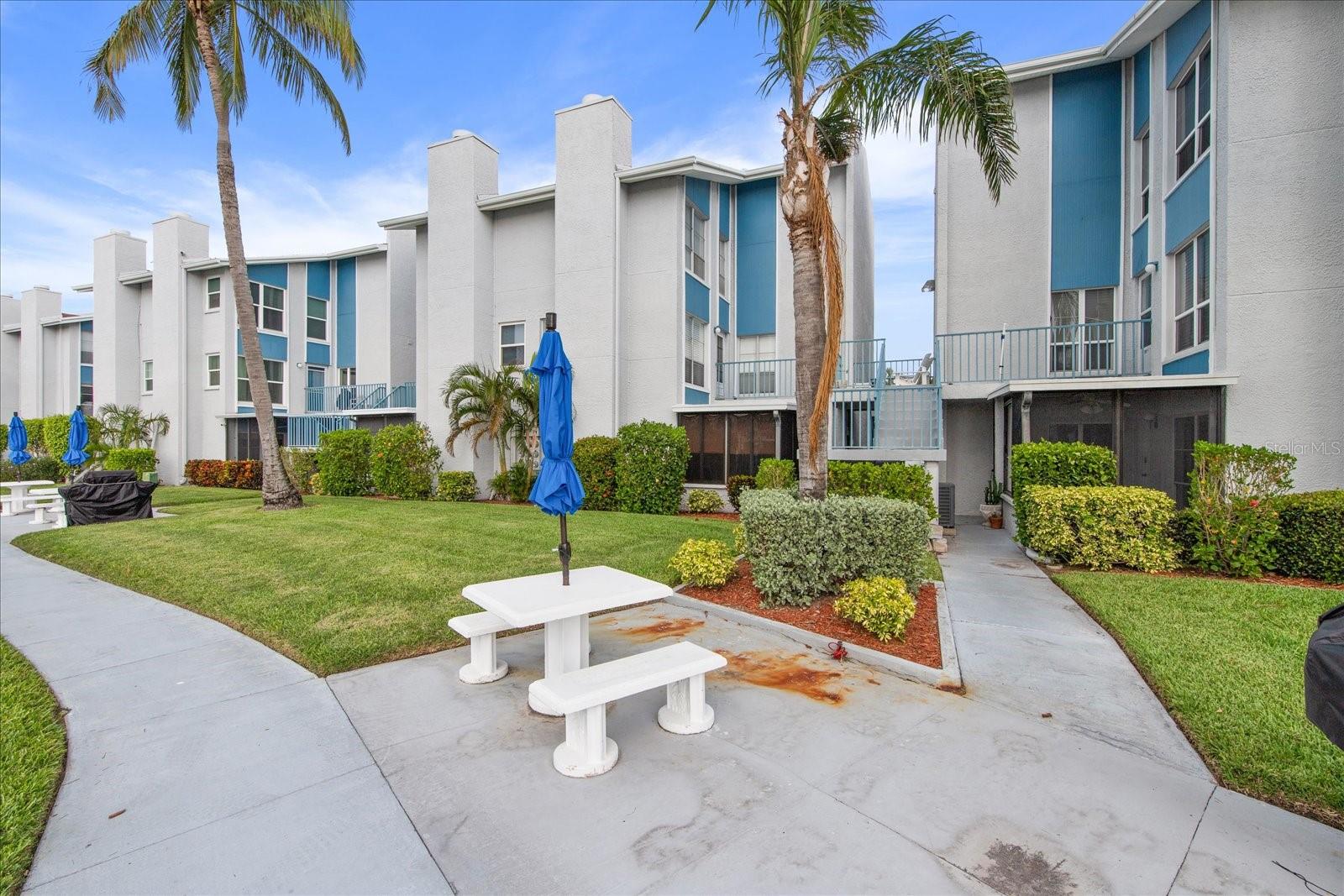179 MEDALLION BLVD #H, MADEIRA BEACH, FL, 33708