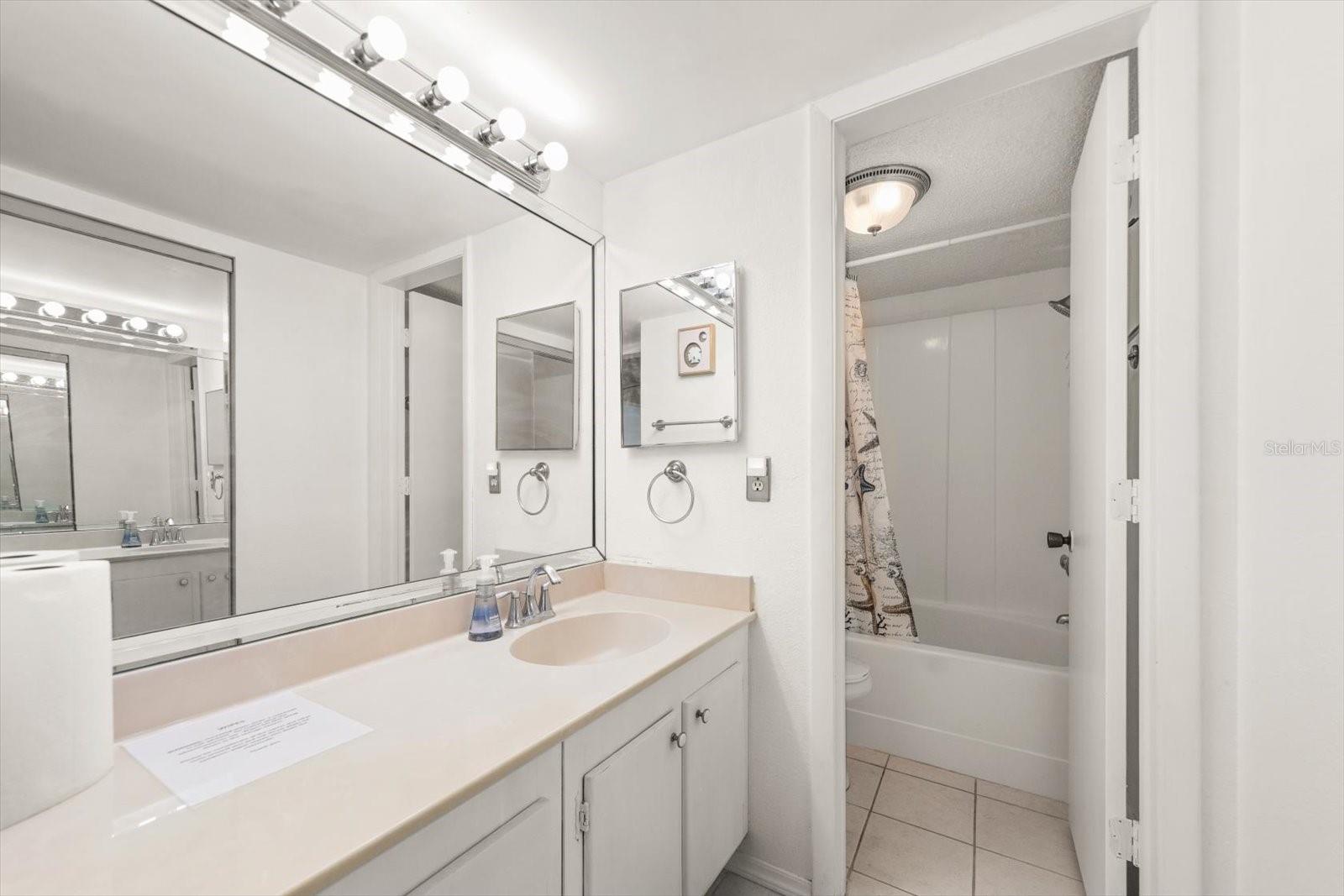 179 MEDALLION BLVD #H, MADEIRA BEACH, FL, 33708